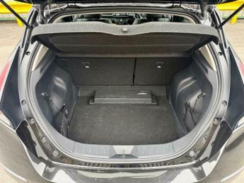 Nissan Leaf 40kWh Tekna Hatchback 5dr Electric Auto (150 ps)