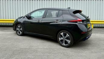 Nissan Leaf 40kWh Tekna Hatchback 5dr Electric Auto (150 ps)