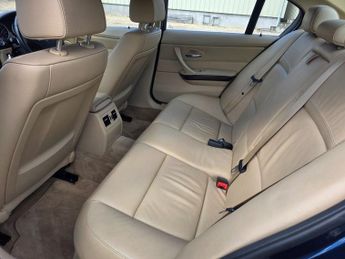 BMW 3 SERIES 320d EFFICIENTDYNAMICS