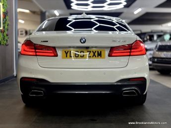 BMW 5 SERIES 520d XDRIVE M SPORT [7X SERVICES, SAT NAV, LEATHER, HEATED SEATS