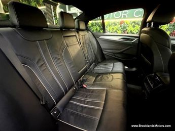 BMW 5 SERIES 520d XDRIVE M SPORT [7X SERVICES, SAT NAV, LEATHER, HEATED SEATS
