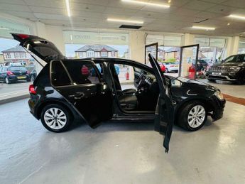 Volkswagen Golf 1.6 TDI BlueMotion Tech SE DSG Euro 5 (s/s) 5dr