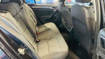 Volkswagen Golf 1.6 TDI BlueMotion Tech SE DSG Euro 5 (s/s) 5dr