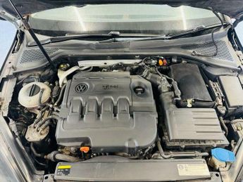 Volkswagen Golf 1.6 TDI BlueMotion Tech SE DSG Euro 5 (s/s) 5dr