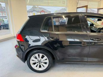 Volkswagen Golf 1.6 TDI BlueMotion Tech SE DSG Euro 5 (s/s) 5dr