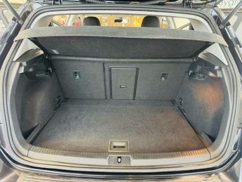 Volkswagen Golf 1.6 TDI BlueMotion Tech SE DSG Euro 5 (s/s) 5dr