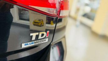 Volkswagen Golf 1.6 TDI BlueMotion Tech SE DSG Euro 5 (s/s) 5dr