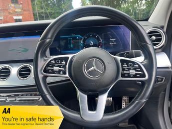 Mercedes E Class E 220 D SE (FSH-BIG SPEC!!)