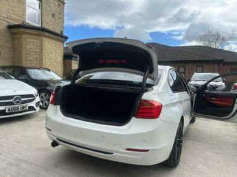 BMW 3 SERIES 2.0 320d Sport Auto Euro 5 (s/s) 4dr