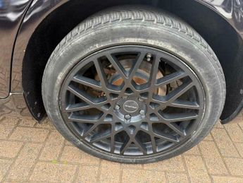 Infiniti M 3.5 35h V6 GT Premium Auto Euro 5 (s/s) 4dr