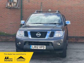Nissan Navara 2.5 dCi Tekna Auto 4WD Euro 5 4dr