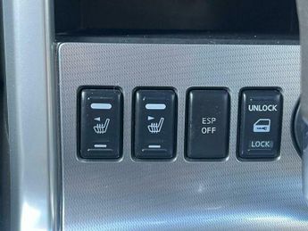 Nissan Navara 2.5 dCi Tekna Auto 4WD Euro 5 4dr