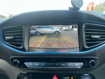 Hyundai Ioniq 1.6 h-GDi Premium DCT Euro 6 (s/s) 5dr