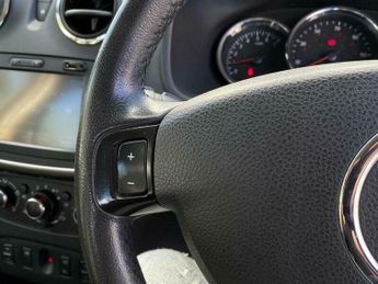 Dacia Sandero 0.9 TCe Laureate Hatchback 5dr Petrol Manual Euro 5 (90 ps)