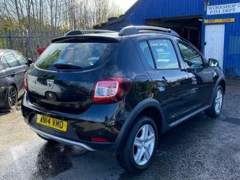 Dacia Sandero 0.9 TCe Laureate Hatchback 5dr Petrol Manual Euro 5 (90 ps)