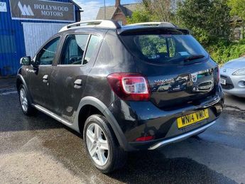 Dacia Sandero 0.9 TCe Laureate Hatchback 5dr Petrol Manual Euro 5 (90 ps)