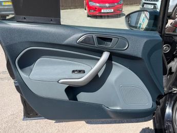 Ford Fiesta STYLE PLUS - AUTO, 85359 MILES, FRONT+REAR PARKING SENSORS, SERV
