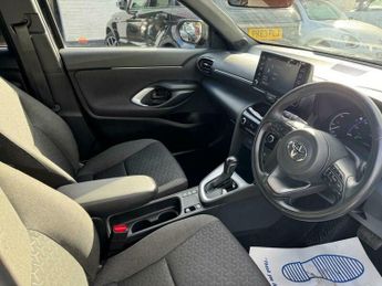Toyota Yaris 1.5 VVT-h Design E-CVT Euro 6 (s/s) 5dr