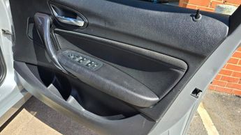 BMW 1 SERIES 2.0 118d Sport Hatchback 5dr Diesel Auto Euro 5 (s/s) (143 ps)