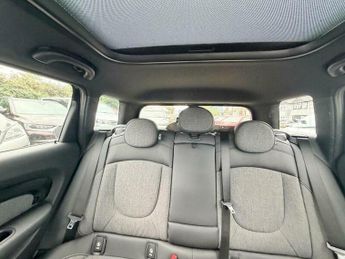 MINI Clubman 2.0 Cooper D Auto Euro 6 (s/s) 6dr