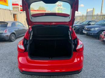 Ford Focus 1.0T EcoBoost Zetec Euro 5 (s/s) 5dr