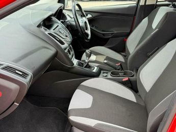 Ford Focus 1.0T EcoBoost Zetec Euro 5 (s/s) 5dr