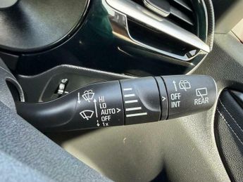 Vauxhall Corsa 50kWh Elite Nav Premium Auto 5dr (7.4Kw Charger)