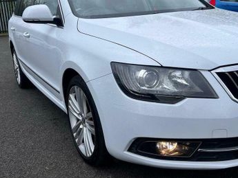 Skoda Superb 2.0 TDI Elegance DSG Euro 5 (s/s) 5dr