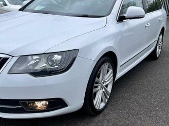 Skoda Superb 2.0 TDI Elegance DSG Euro 5 (s/s) 5dr