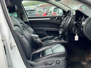 Skoda Superb 2.0 TDI Elegance DSG Euro 5 (s/s) 5dr