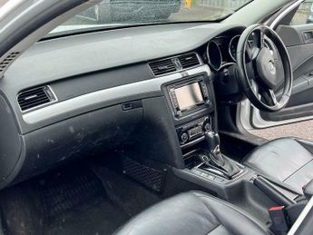 Skoda Superb 2.0 TDI Elegance DSG Euro 5 (s/s) 5dr