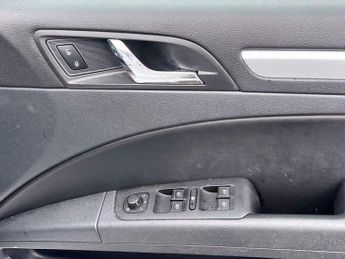 Skoda Superb 2.0 TDI Elegance DSG Euro 5 (s/s) 5dr