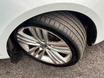 Skoda Superb 2.0 TDI Elegance DSG Euro 5 (s/s) 5dr