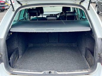 Skoda Superb 2.0 TDI Elegance DSG Euro 5 (s/s) 5dr