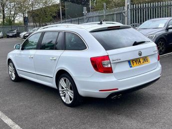 Skoda Superb 2.0 TDI Elegance DSG Euro 5 (s/s) 5dr