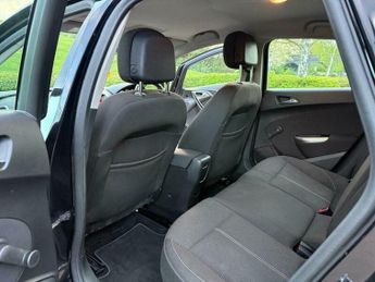 Vauxhall Astra 1.6 16v SRi Auto Euro 5 5dr
