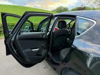 Vauxhall Astra 1.6 16v SRi Auto Euro 5 5dr