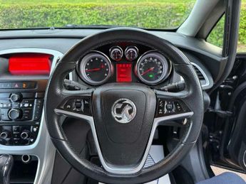 Vauxhall Astra 1.6 16v SRi Auto Euro 5 5dr