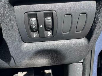 Renault Clio 1.6 VVT Expression Auto Euro 5 5dr