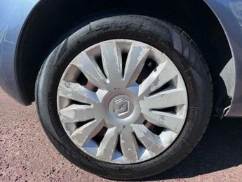 Renault Clio 1.6 VVT Expression Auto Euro 5 5dr
