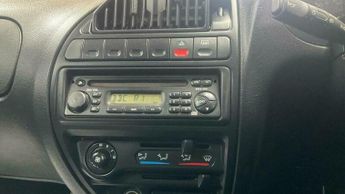 Citroen Ax 1.1i Desire 5dr