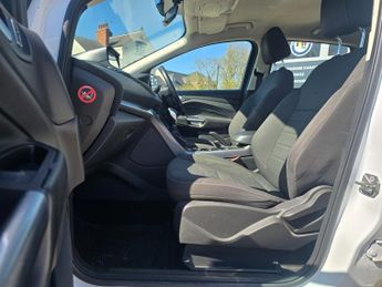 Ford Kuga 2.0 TDCi Zetec Powershift AWD Euro 6 (s/s) 5dr