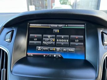 Ford Focus 1.6 Titanium Hatchback 5dr Petrol Powershift Euro 6 (125 ps)