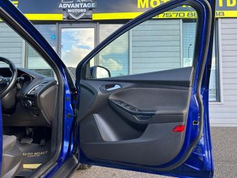 Ford Focus 1.6 Titanium Hatchback 5dr Petrol Powershift Euro 6 (125 ps)
