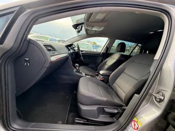 Volkswagen Golf SE TDI BLUEMOTION TECHNOLOGY DSG