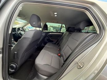 Volkswagen Golf SE TDI BLUEMOTION TECHNOLOGY DSG