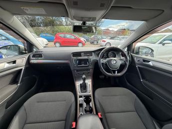 Volkswagen Golf SE TDI BLUEMOTION TECHNOLOGY DSG