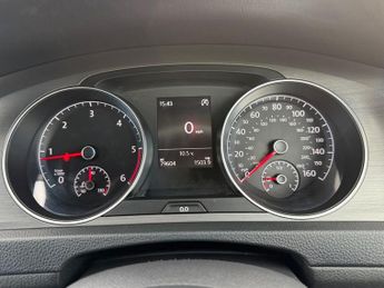 Volkswagen Golf SE TDI BLUEMOTION TECHNOLOGY DSG