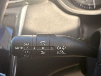 MG MG5 61.1kWh SE Long Range Auto 5dr