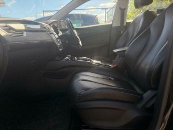 MG MG5 61.1kWh SE Long Range Auto 5dr